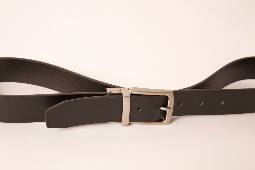 black reversible belt by american hat makers angled view
