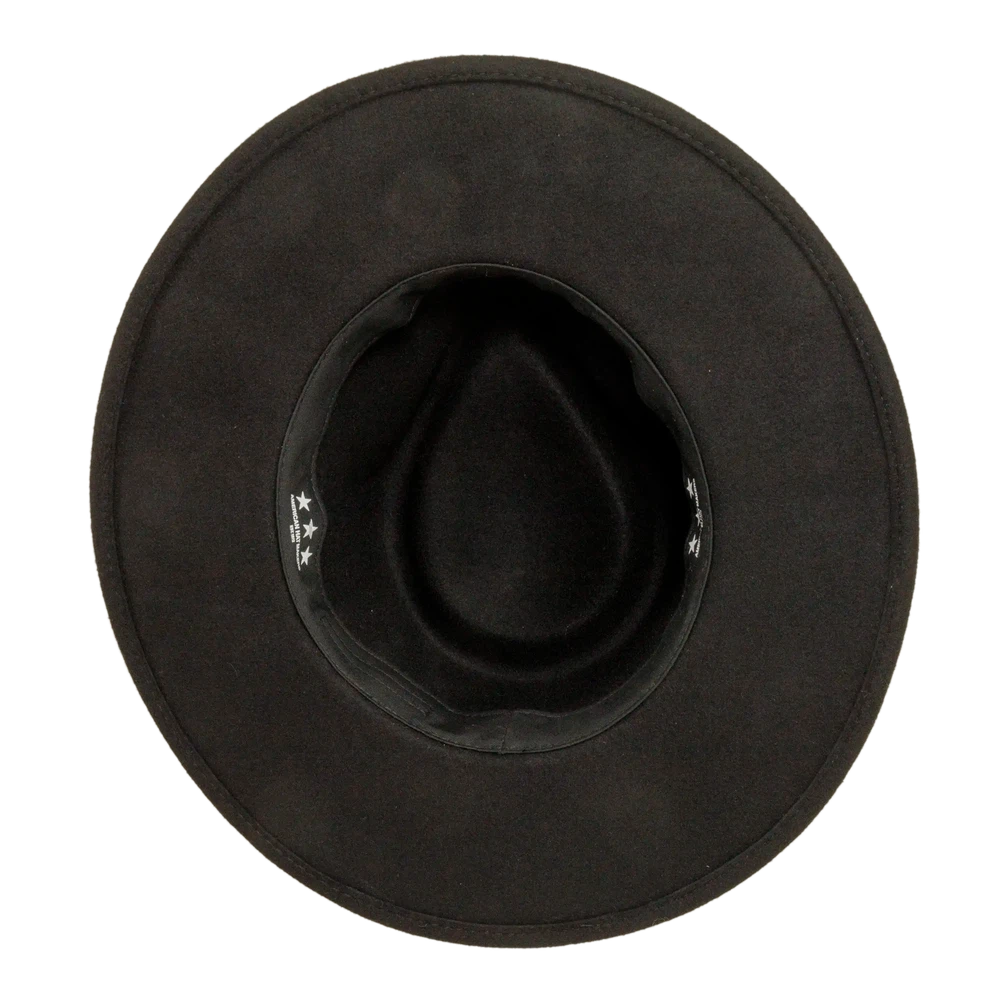 A bottom view of a lassen black outback