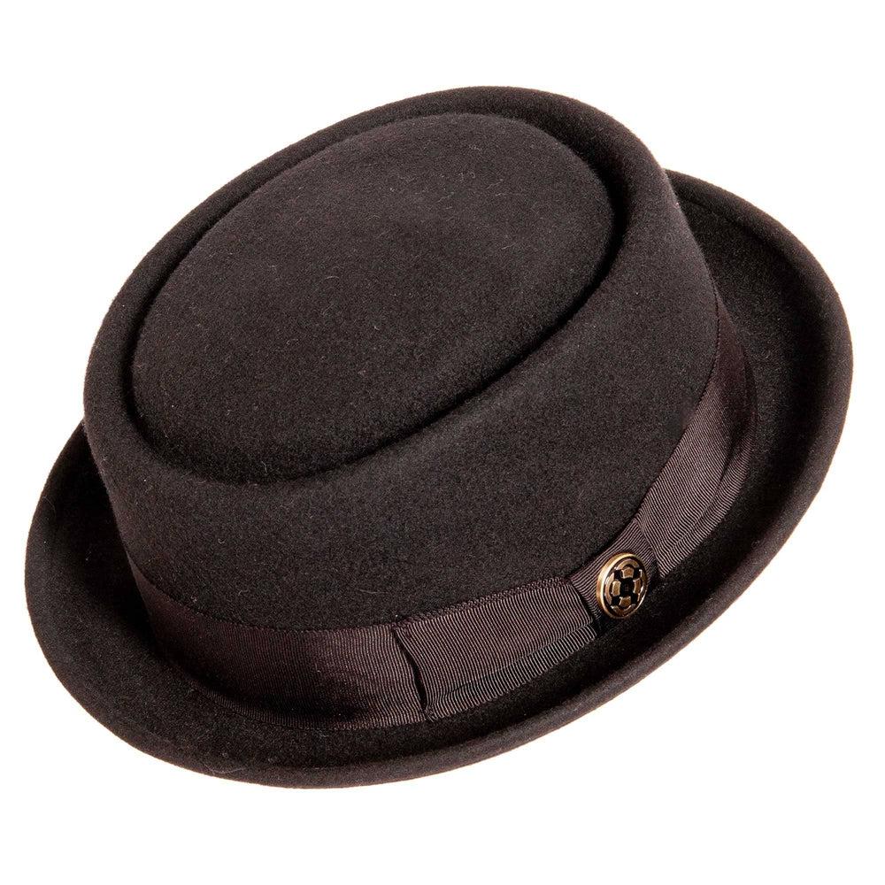 Angled view of chi-town black felt hat